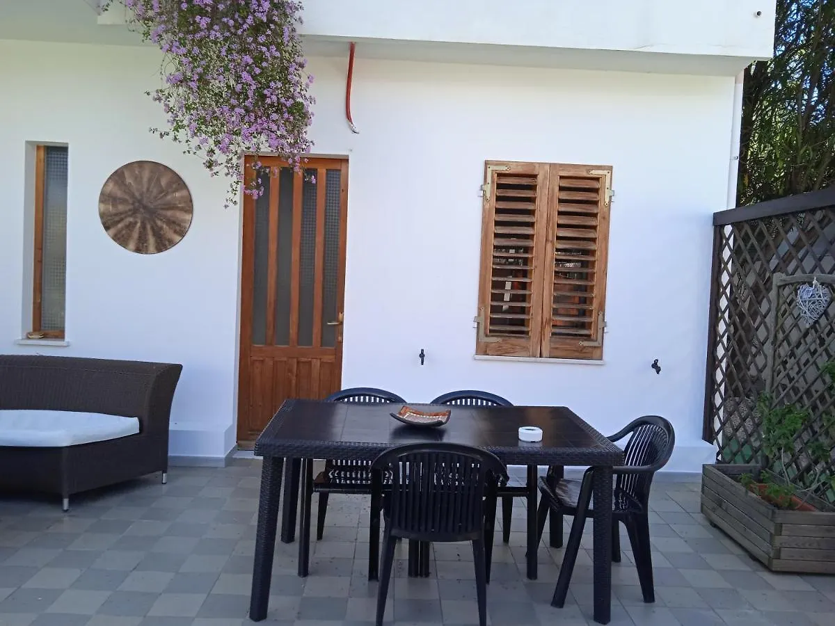 Guest House Oleandro Santa Maria Navarrese 0*,